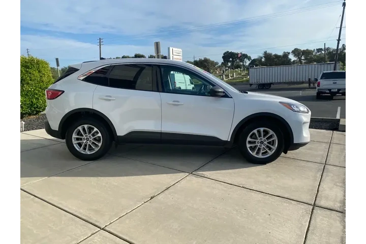 $19388 : Ford Escape 2022 SE 4dr SUV image 10