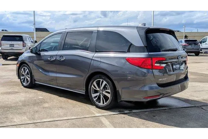 $21800 : Honda Odyssey 2021 Touring 4 image 5