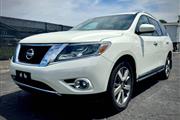 $16791 : 2016 Pathfinder Platinum thumbnail