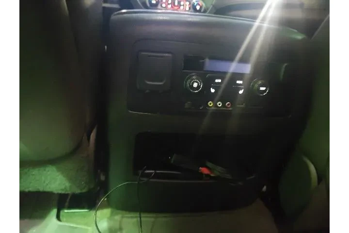 $17347 : GMC Yukon 2016 4x4 Denali 4d image 8