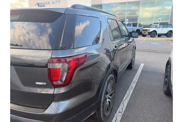 $18288 : Ford Explorer 2017 AWD Sport image 5