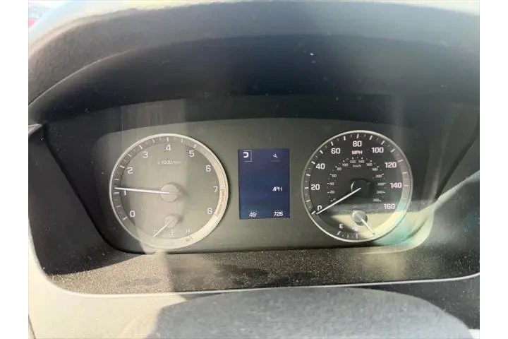 $3566 : Hyundai SONATA 2017 4dr Seda image 8