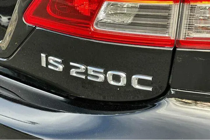 $15235 : Lexus IS 250C 2011 2dr Conve image 8