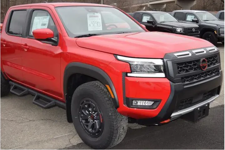 $39900 : Nissan Frontier 2025 4x4 PRO image 3