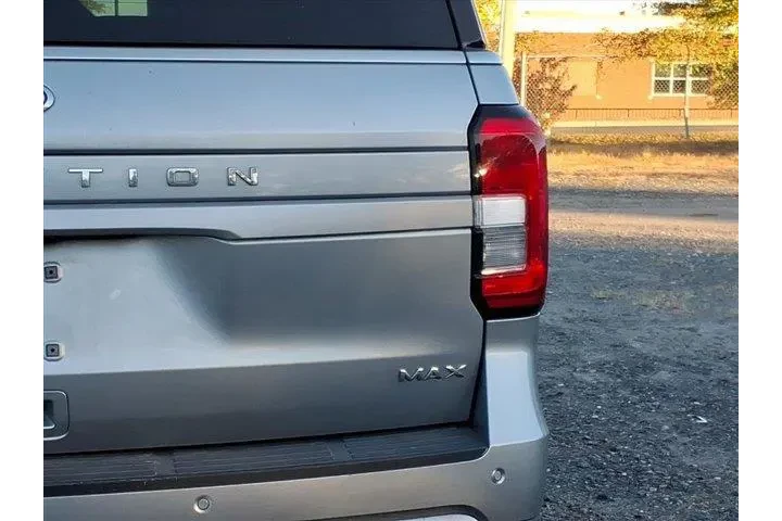 $39807 : Ford Expedition MAX 2023 4x4 image 9