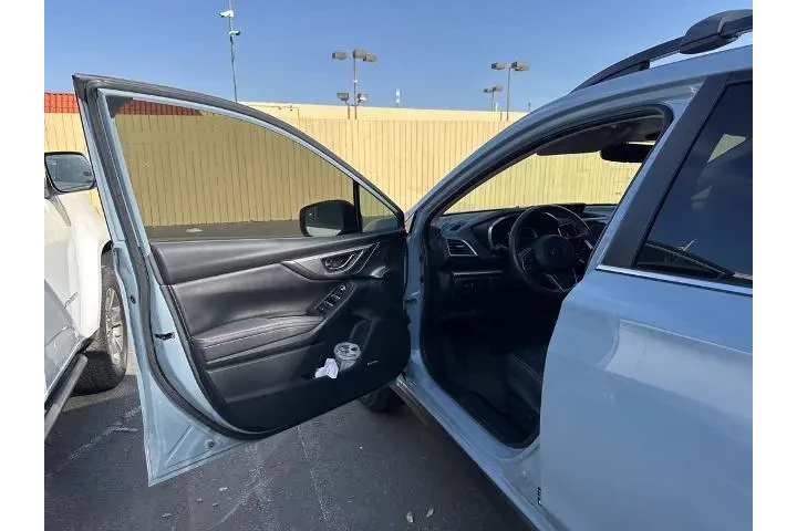 $26331 : Subaru Crosstrek 2022 AWD Li image 5