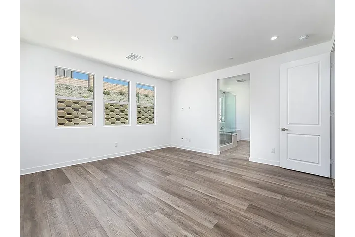 $4000 : Classic 3bd 3ba @ Huntington image 9