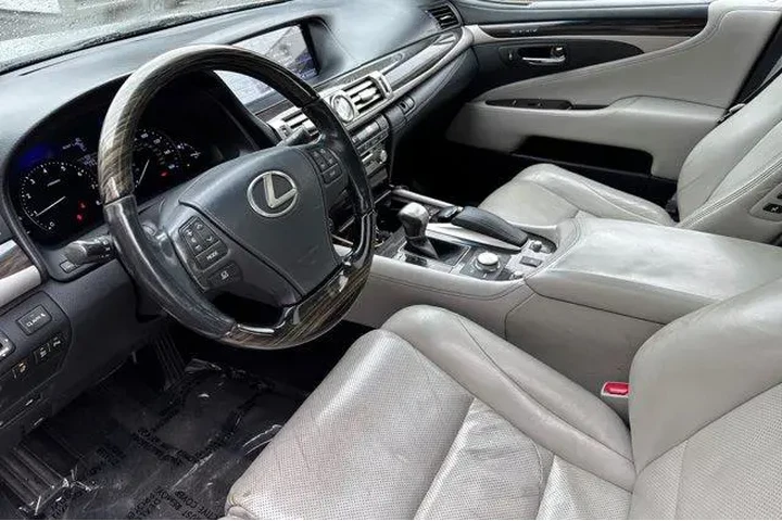 $15995 : Lexus LS 460 2013 4dr Sedan image 10