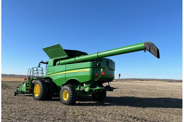 $150000 : Cosechadora John Deere S670 image 1