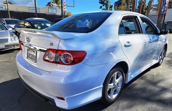 $11495 : 2011 Corolla image 2