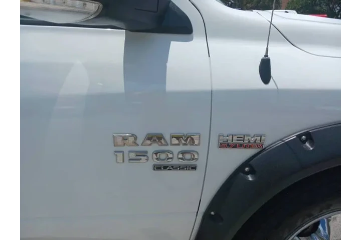 $23900 : 2019 RAM 1500 Classic Big Horn image 10