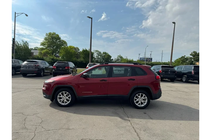 $5980 : 2016 Cherokee FWD 4dr Sport image 5
