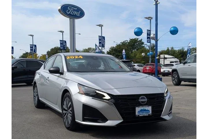 $20899 : Nissan Altima 2024 2.5 SV 4d image 2