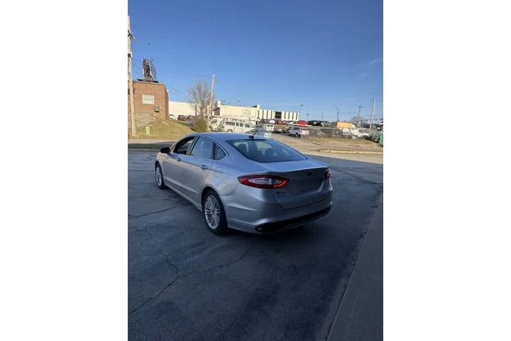 $8450 : 2014 Fusion SE image 4