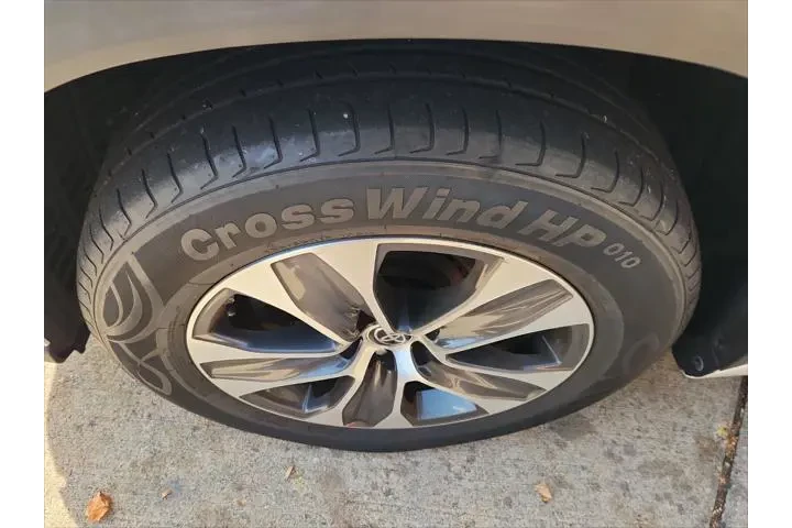 $32500 : Toyota Highlander 2022 XLE 4 image 10