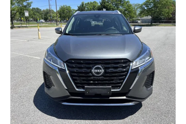 $10500 : 2023 Kicks SV image 4