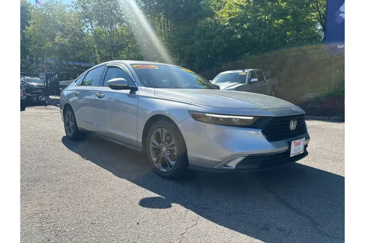 2023 Accord EX image 2