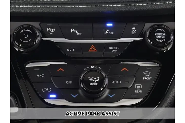 $34799 : Chrysler Pacifica Plug-In Hy image 8