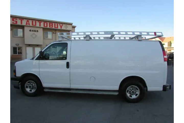 $11995 : 2018 GMC Savana 2500 image 7