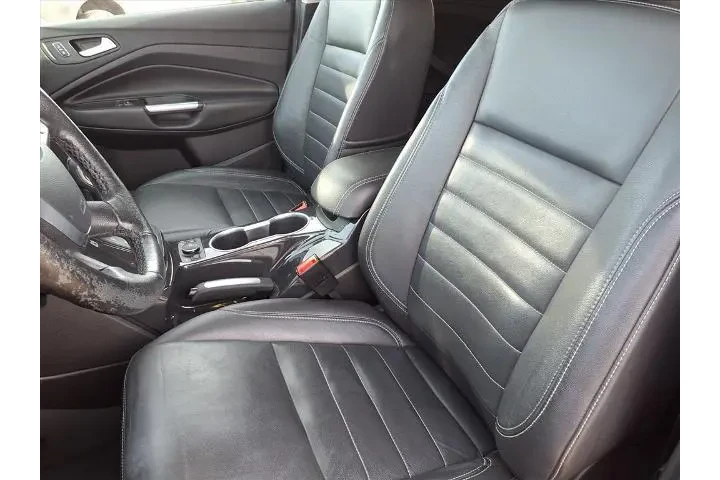 $13988 : Ford Escape 2016 Titanium 4d image 3