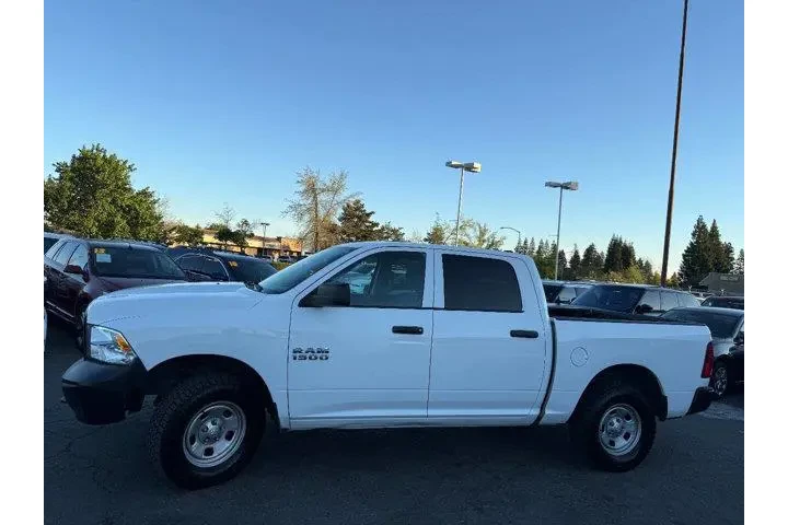 $19742 : Ram 1500 2015 4x4 Express 4d image 4