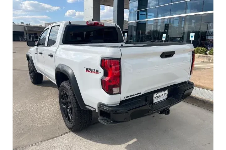 $37573 : Chevrolet Colorado 2024 4x4 image 7