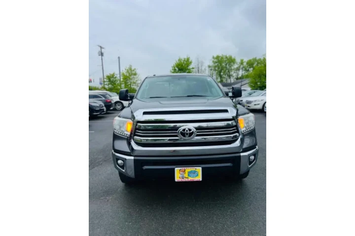 $23995 : 2016 Tundra SR5 image 4