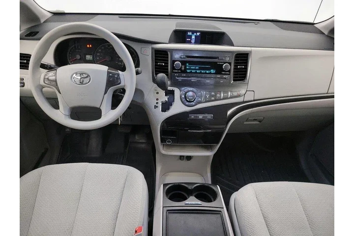 $17998 : Toyota Sienna 2014 LE 7-Pass image 9