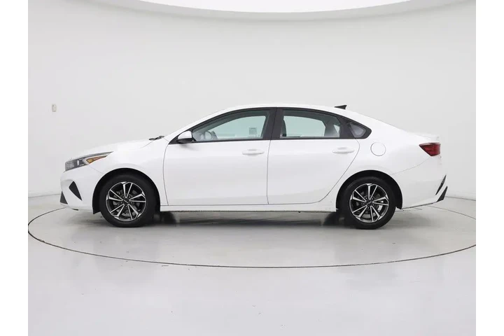 $17998 : Kia Forte 2023 LXS 4dr Sedan image 3