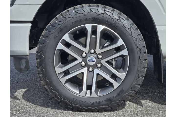 $39881 : Ford F-150 2023 4x4 XL 4dr S image 10