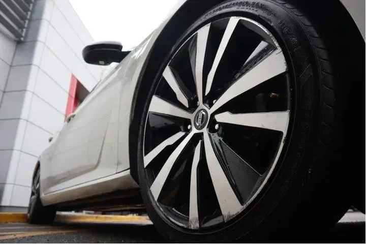 $16638 : Nissan Altima 2022 2.5 SR 4d image 9