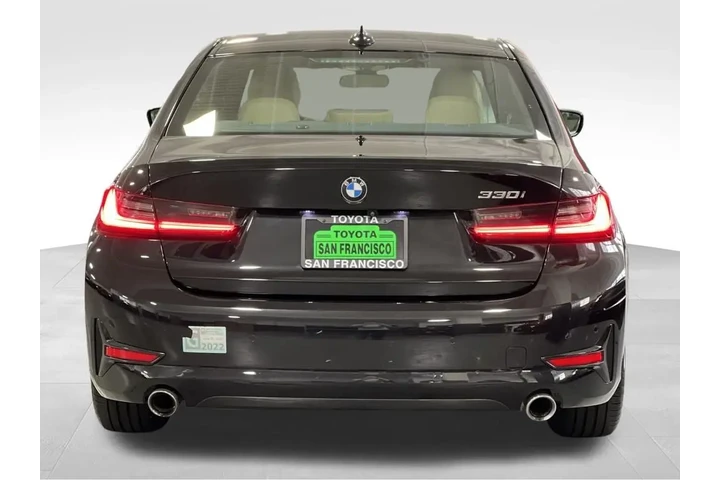 $23500 : 2021 3 Series 330i image 4