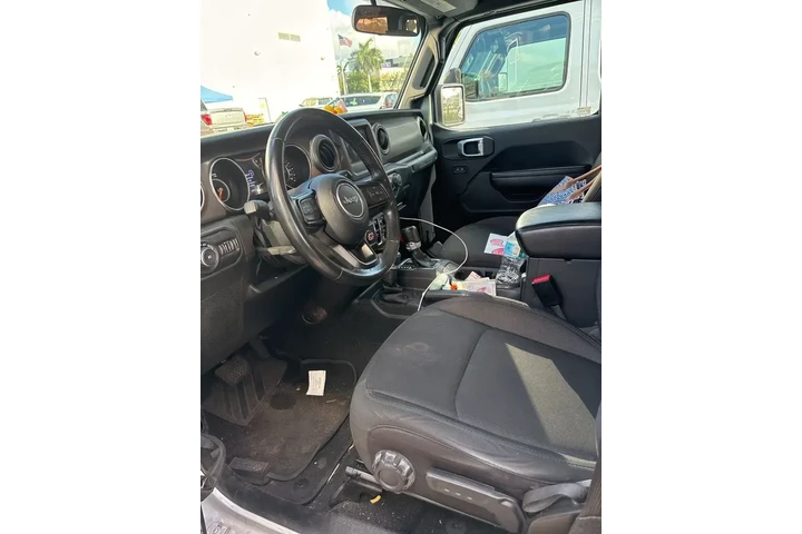 $26995 : Jeep Wrangler Unlimited 2022 image 7