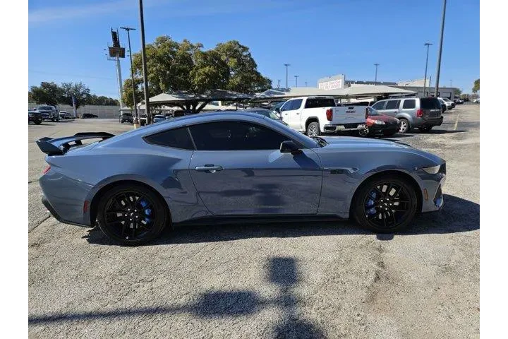 $39800 : Ford Mustang 2024 GT 2dr Fas image 2