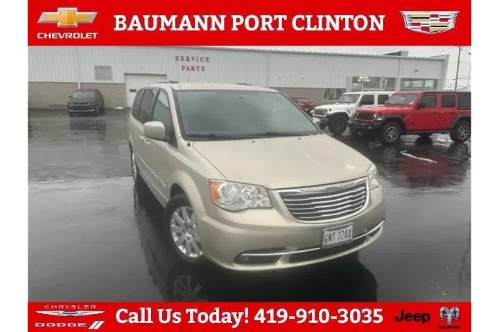 $7900 : Chrysler Town and Country 20 image 1