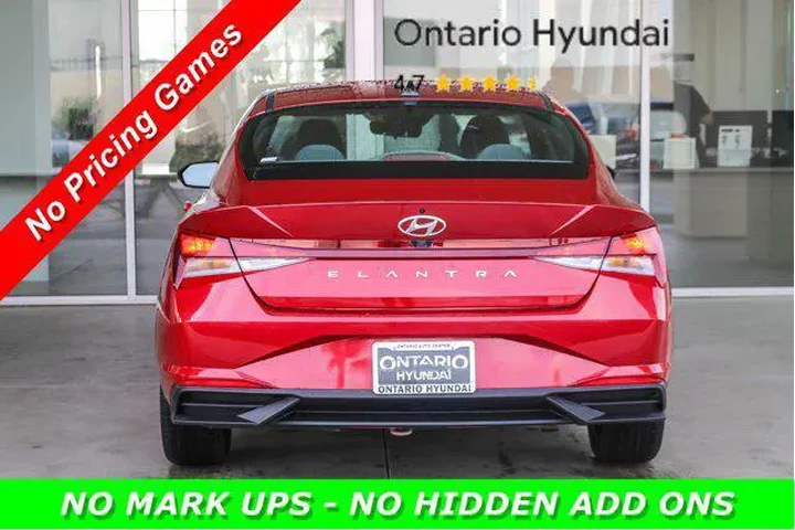 $19822 : Hyundai ELANTRA 2023 SEL 4dr image 7
