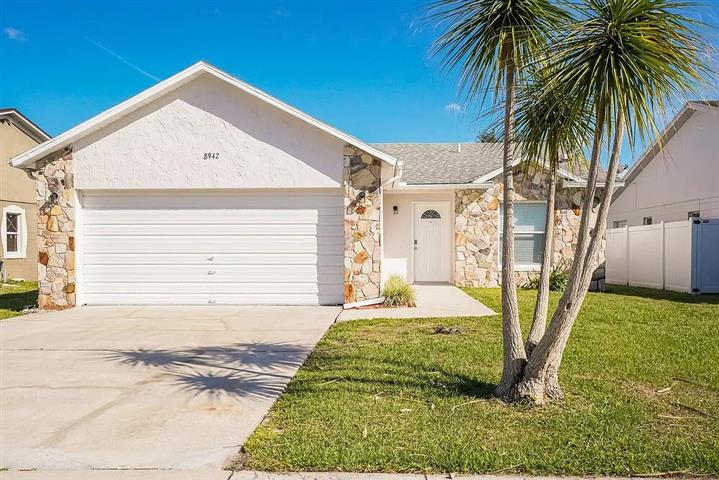 $1630 : 3BED 2BATH HOME AVAILABLE NOW! image 1