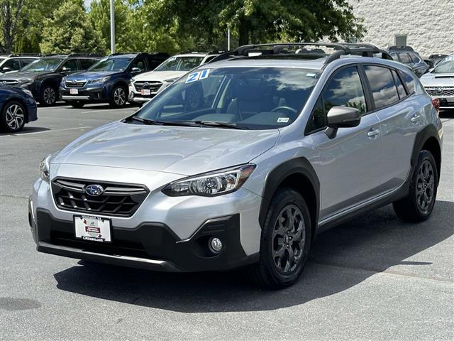 $26484 : PRE-OWNED 2021 SUBARU CROSSTR image 4