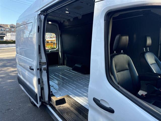 $25499 : 2020 Transit 250 image 7