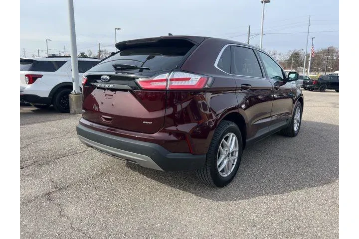 $25602 : Ford Edge 2023 AWD SEL 4dr C image 4