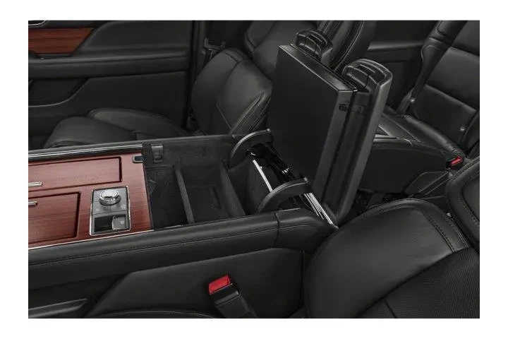 Lincoln Navigator 2023 4x2 R image 9