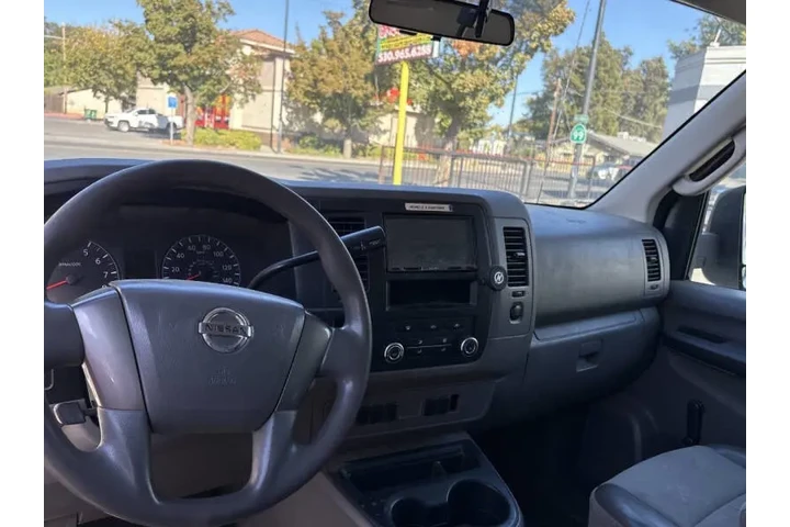 2013 NV 1500 S image 8