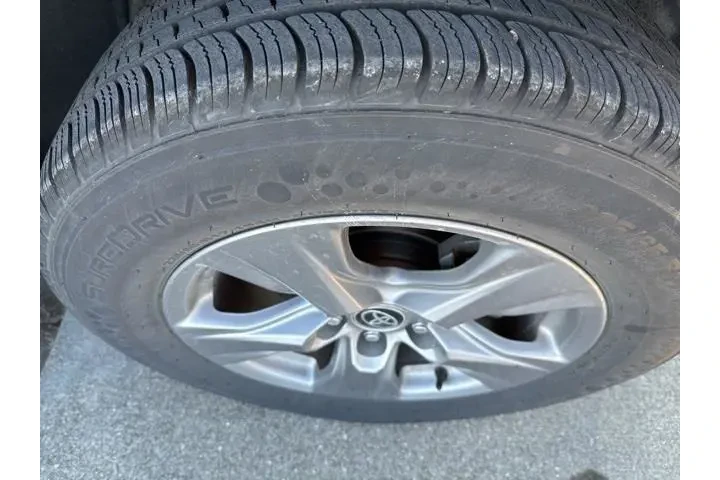 $27926 : Toyota RAV4 2024 XLE 4dr SUV image 4