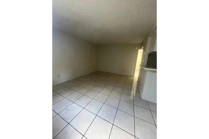 $1395 : 1 Recamara 1 Baño San Bernardi image 1
