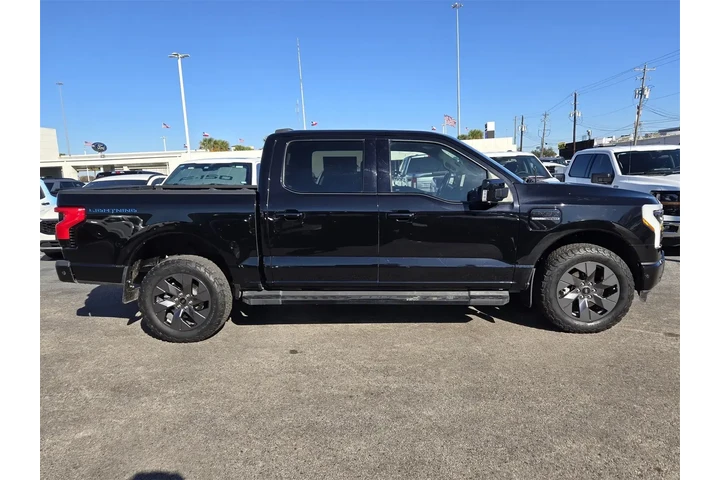 $39495 : Ford F-150 Lightning 2022 AW image 4