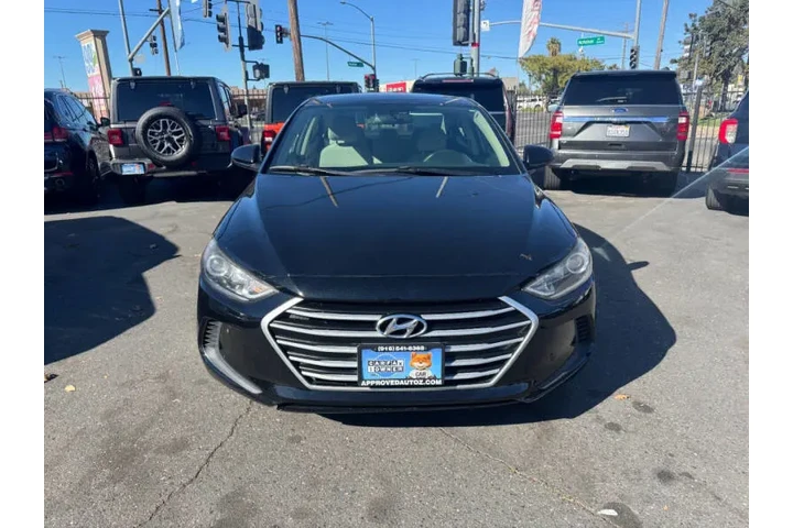 $7998 : 2017 Elantra SE image 4