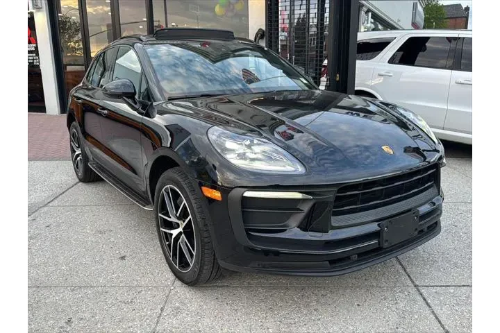 $39490 : Porsche Macan 2022 AWD 4dr S image 9