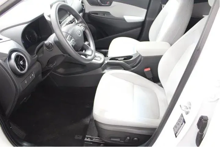 $21988 : Hyundai KONA 2023 SEL 4dr Cr image 5