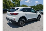 $27391 : Ford Escape Plug-In Hybrid 2 thumbnail
