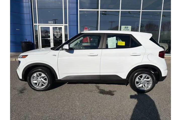 $19977 : Hyundai VENUE 2025 SE 4dr Cr image 9